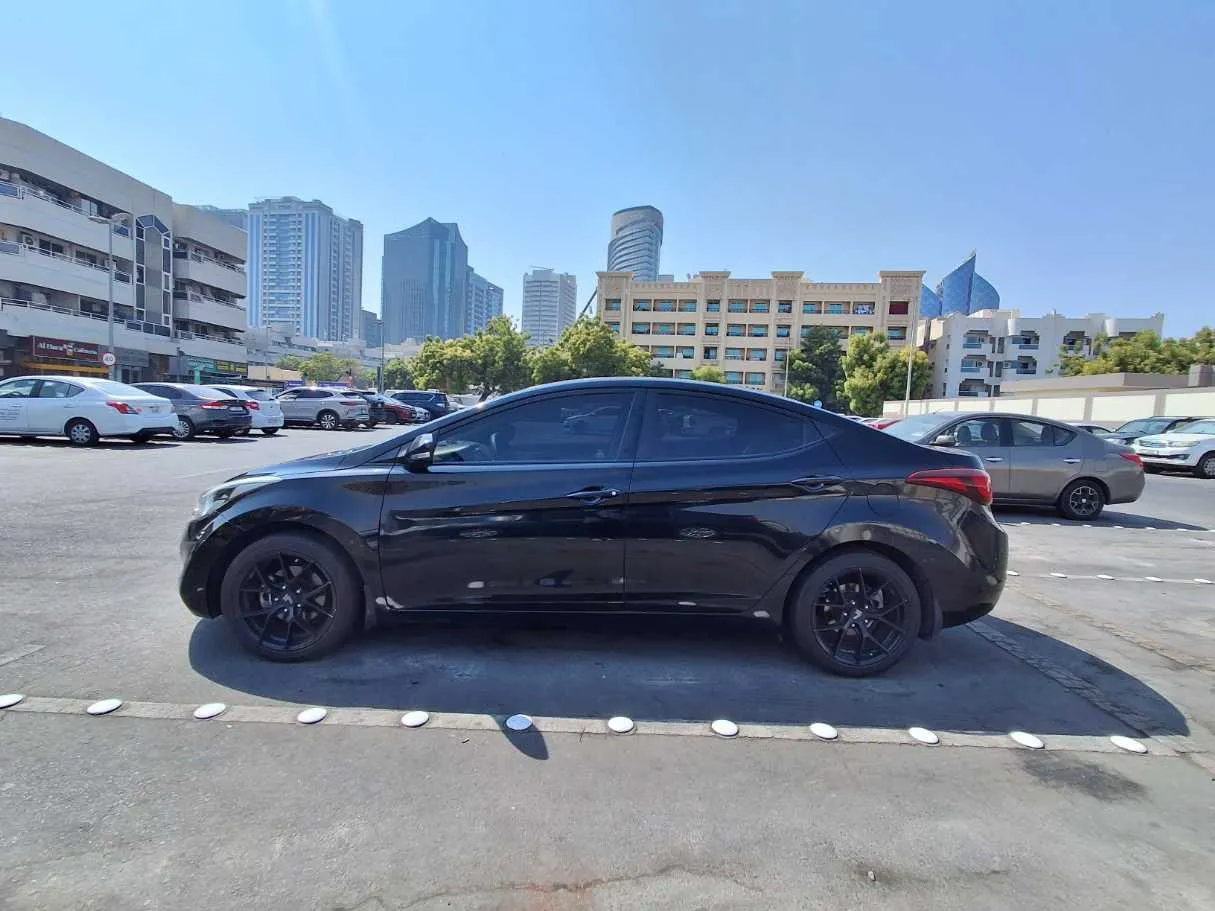 Car image 8