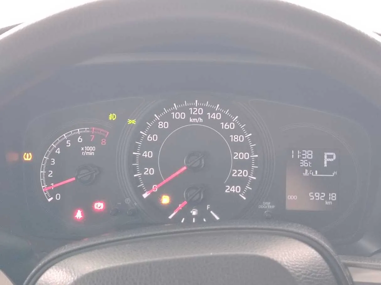 Car image 25