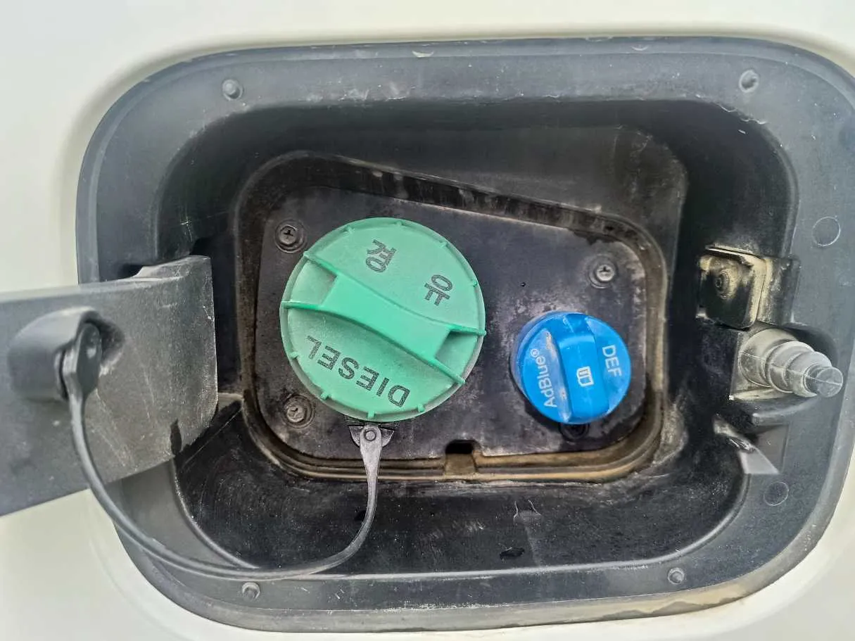 Car image 32