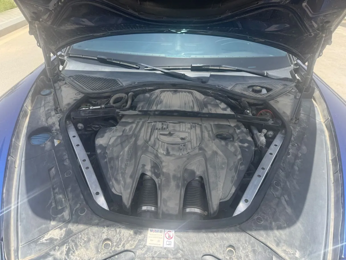 Car image 23
