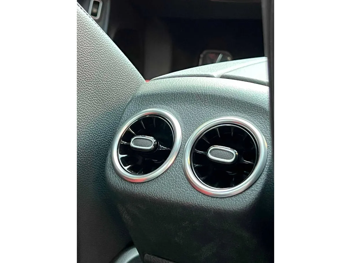 Car image 31