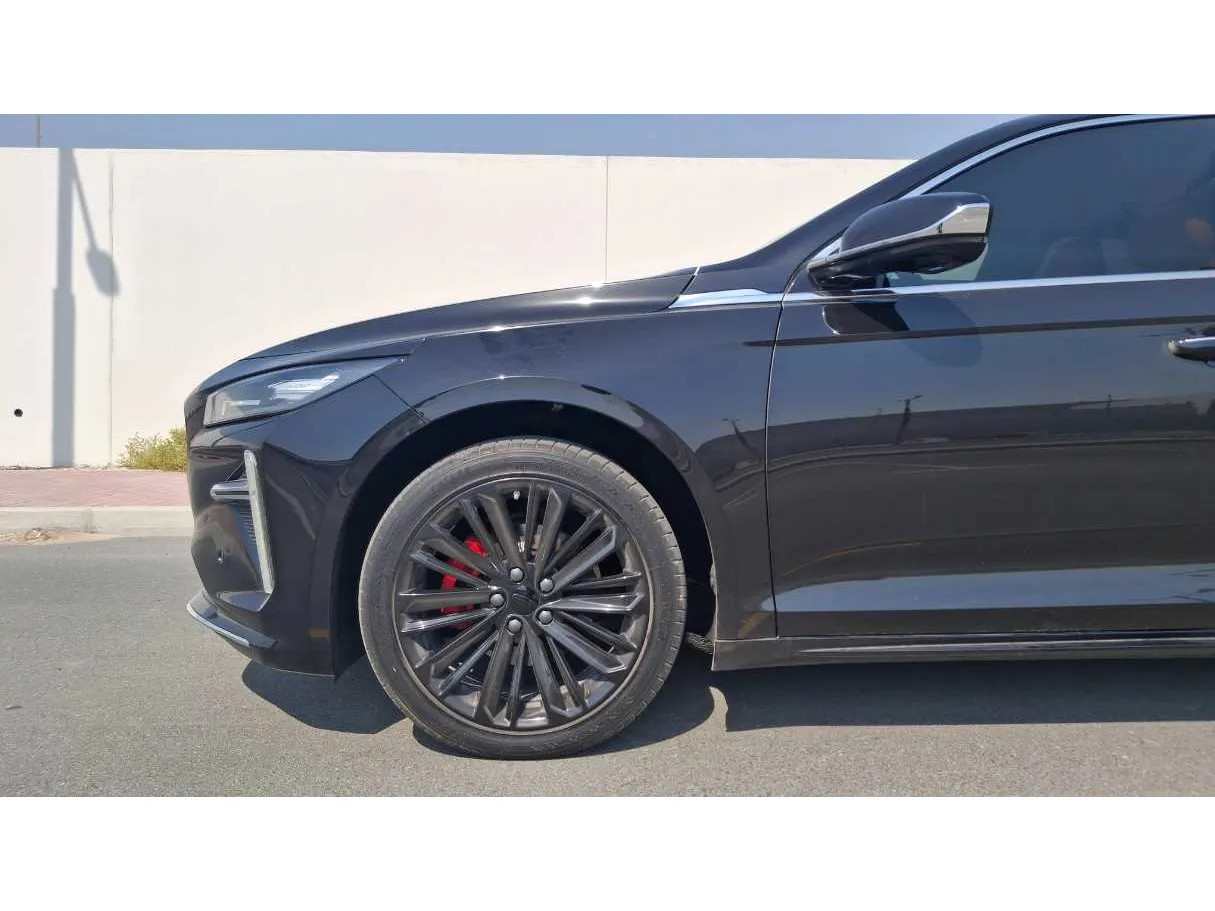 Car image 9