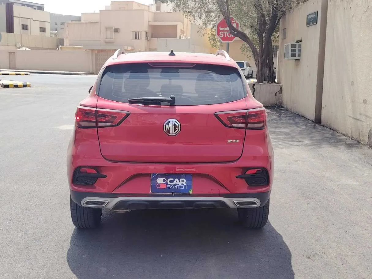 Car image 6