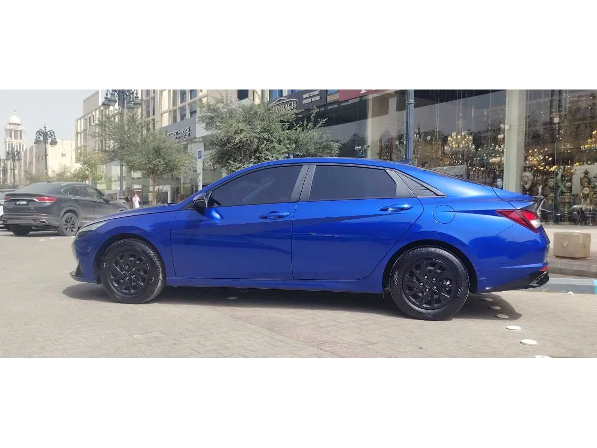 Car image 8