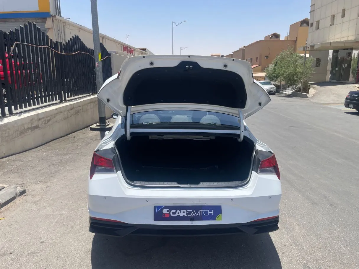Car image 22
