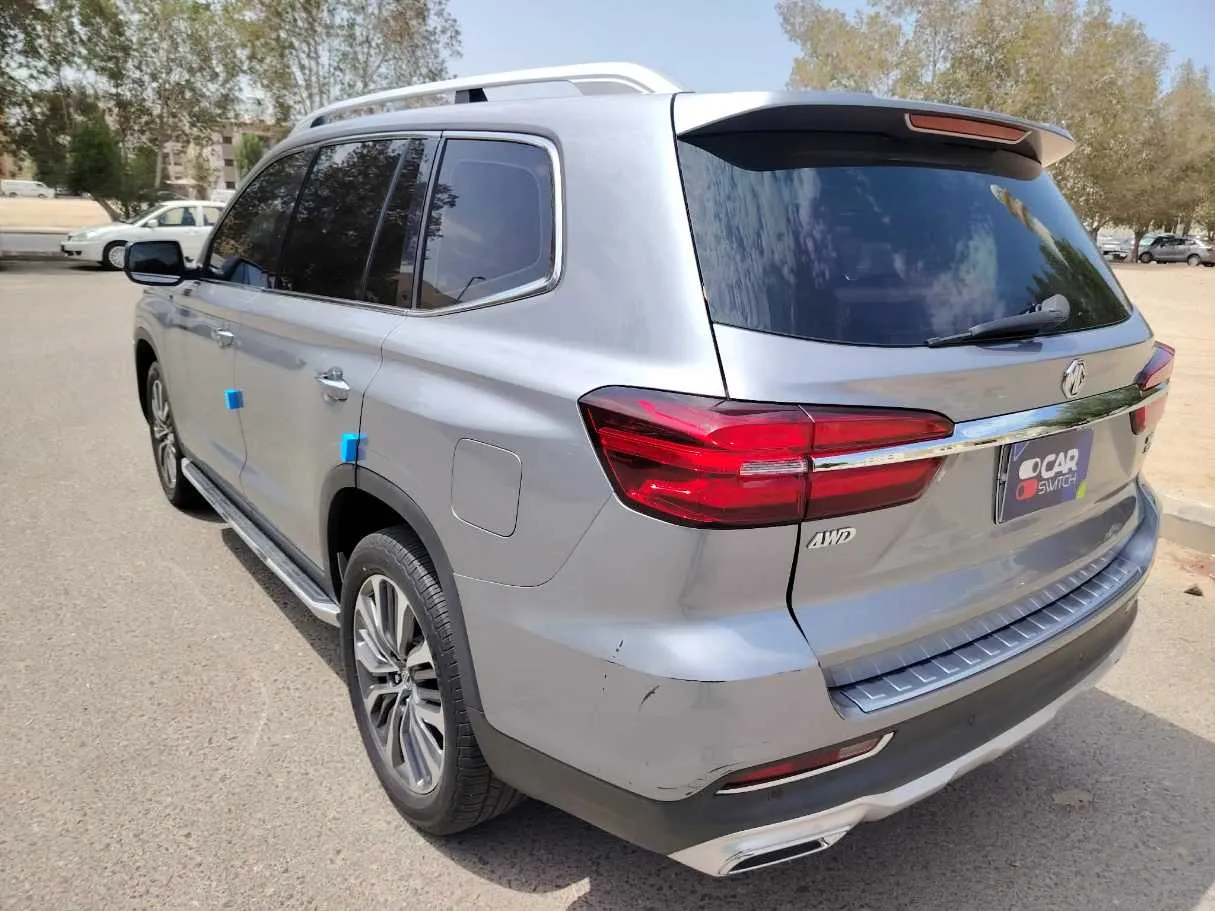 Car image 7