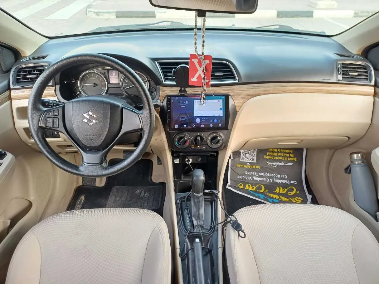 Car image 16