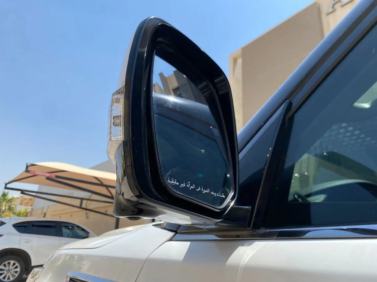 Car image 28