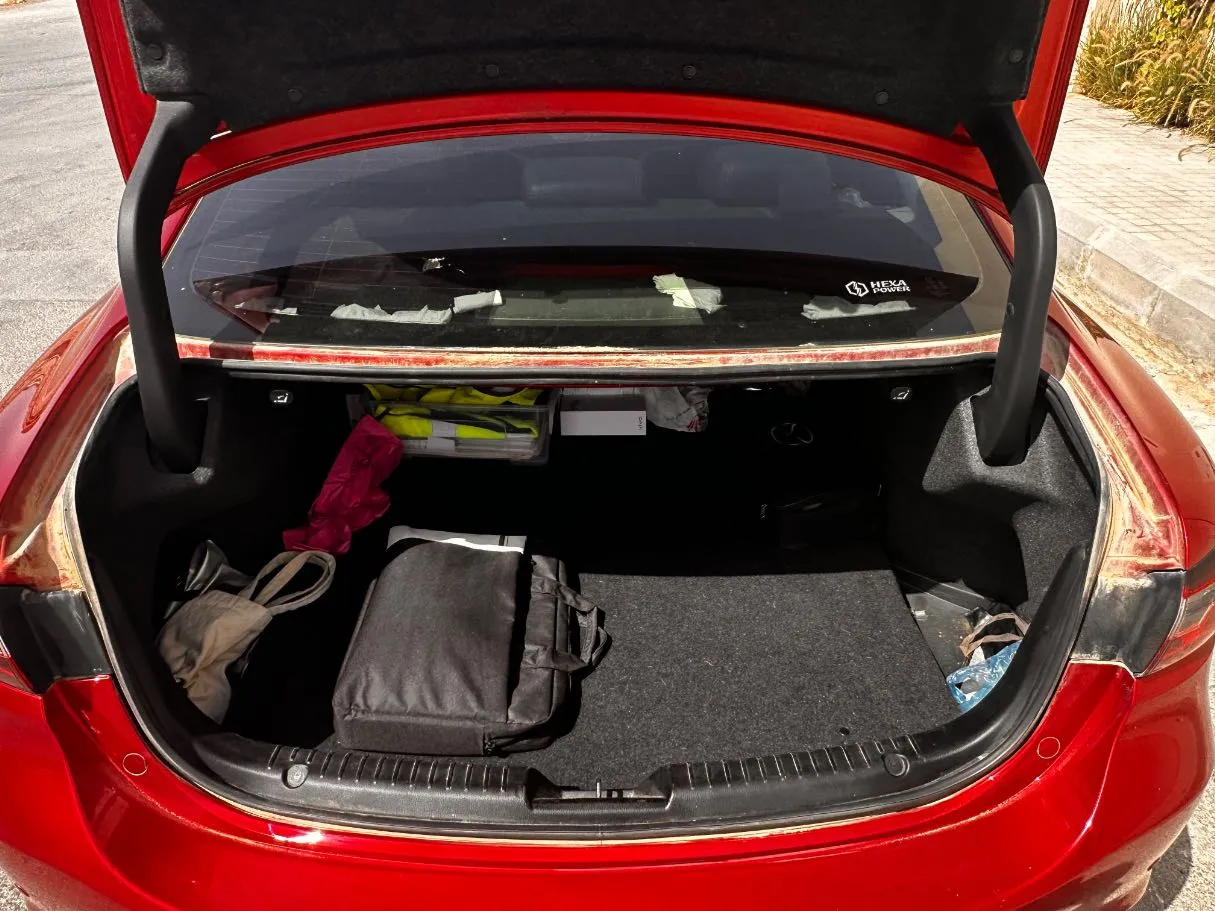 Car image 23