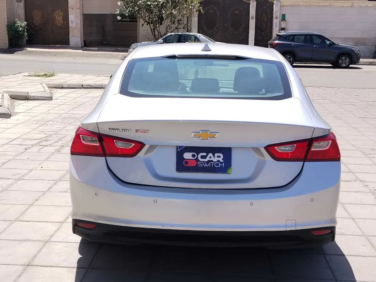 Car image 6