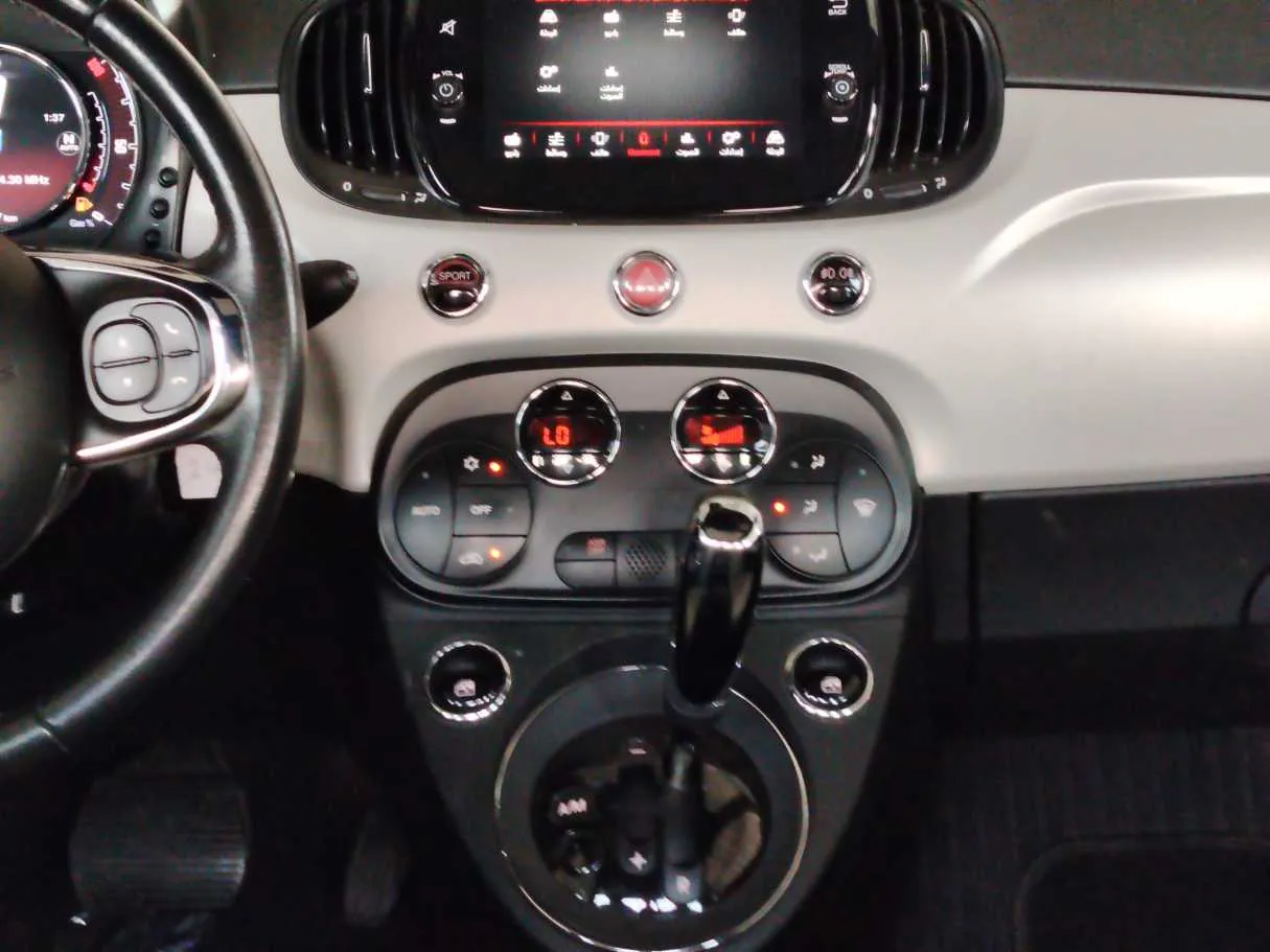 Car image 15