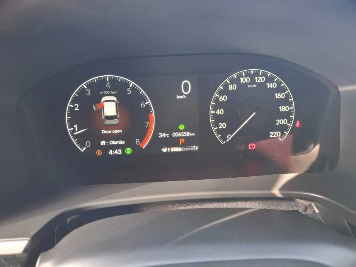 Car image 19