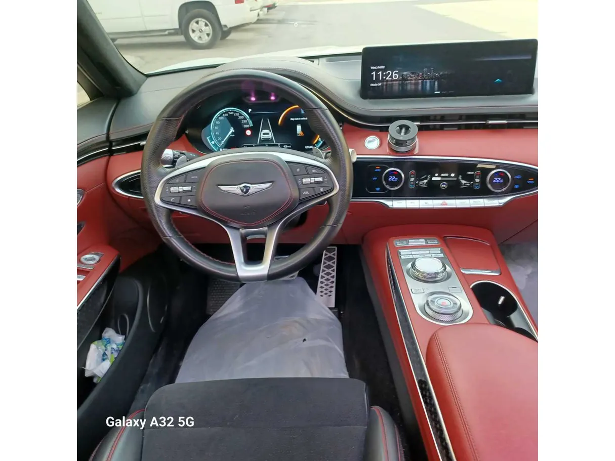 Car image 16