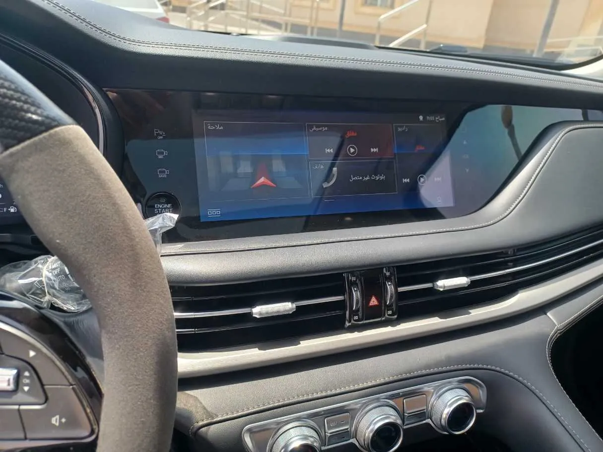 Car image 18
