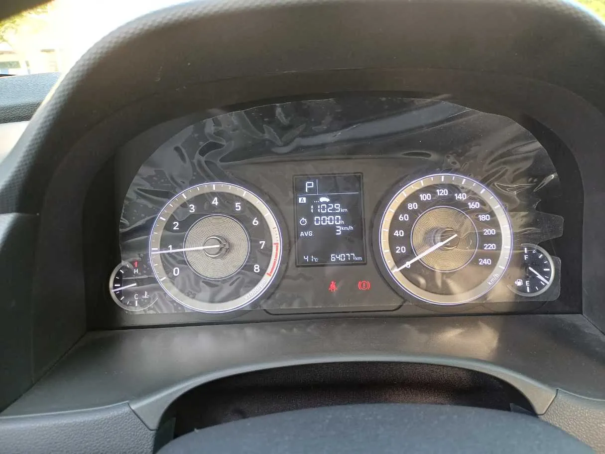 Car image 19