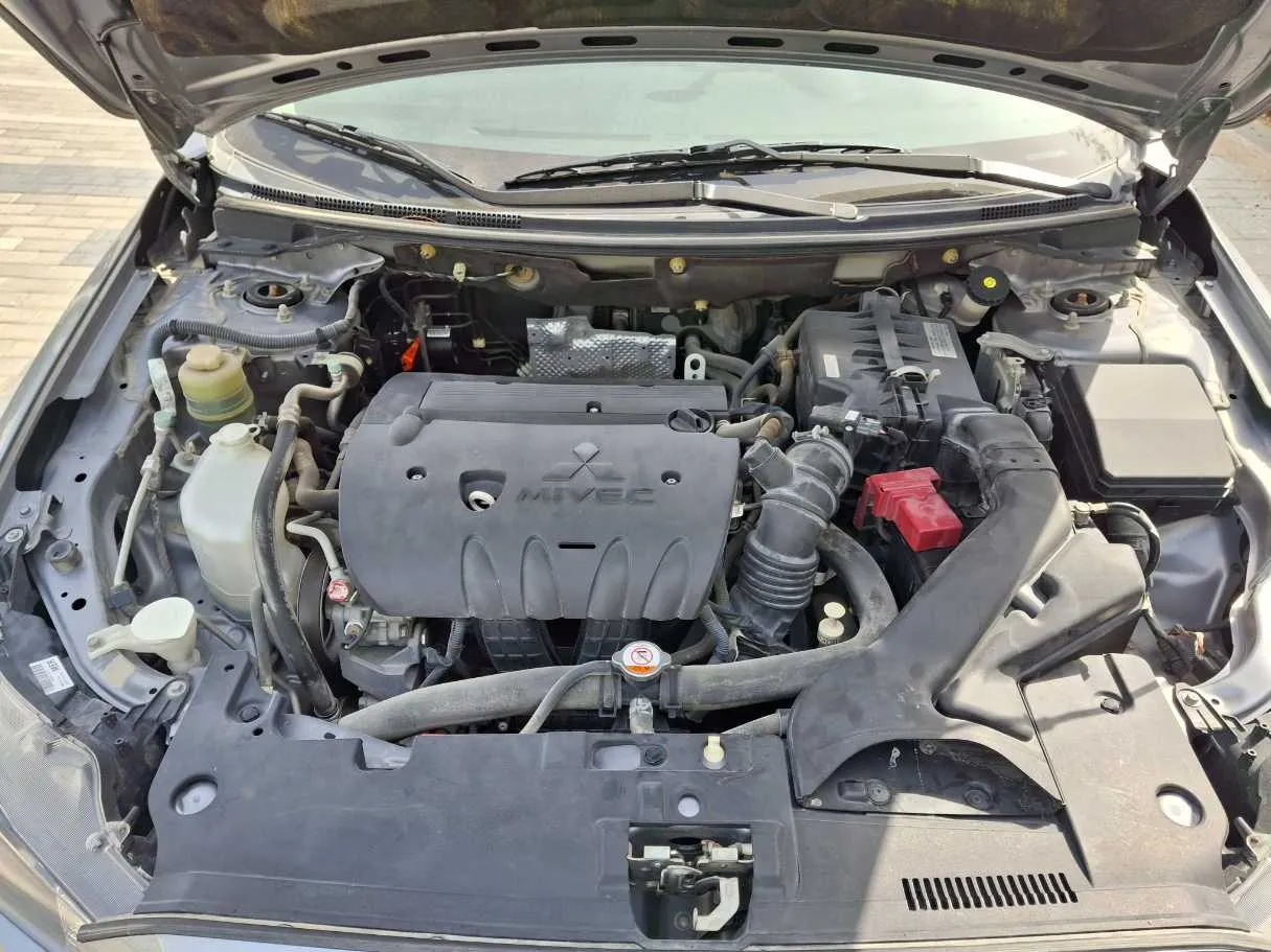 Car image 17