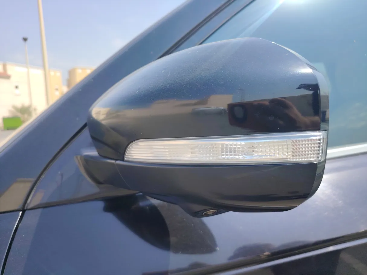 Car image 35