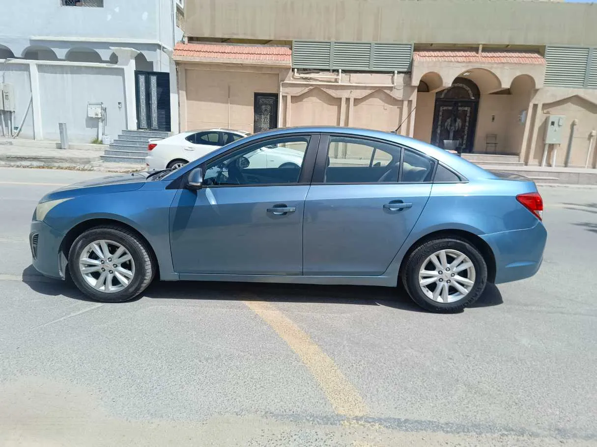 Car image 8