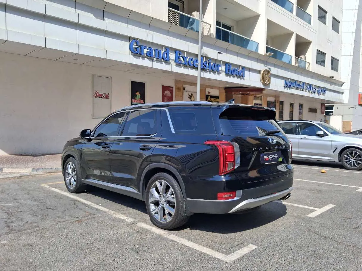 Car image 7