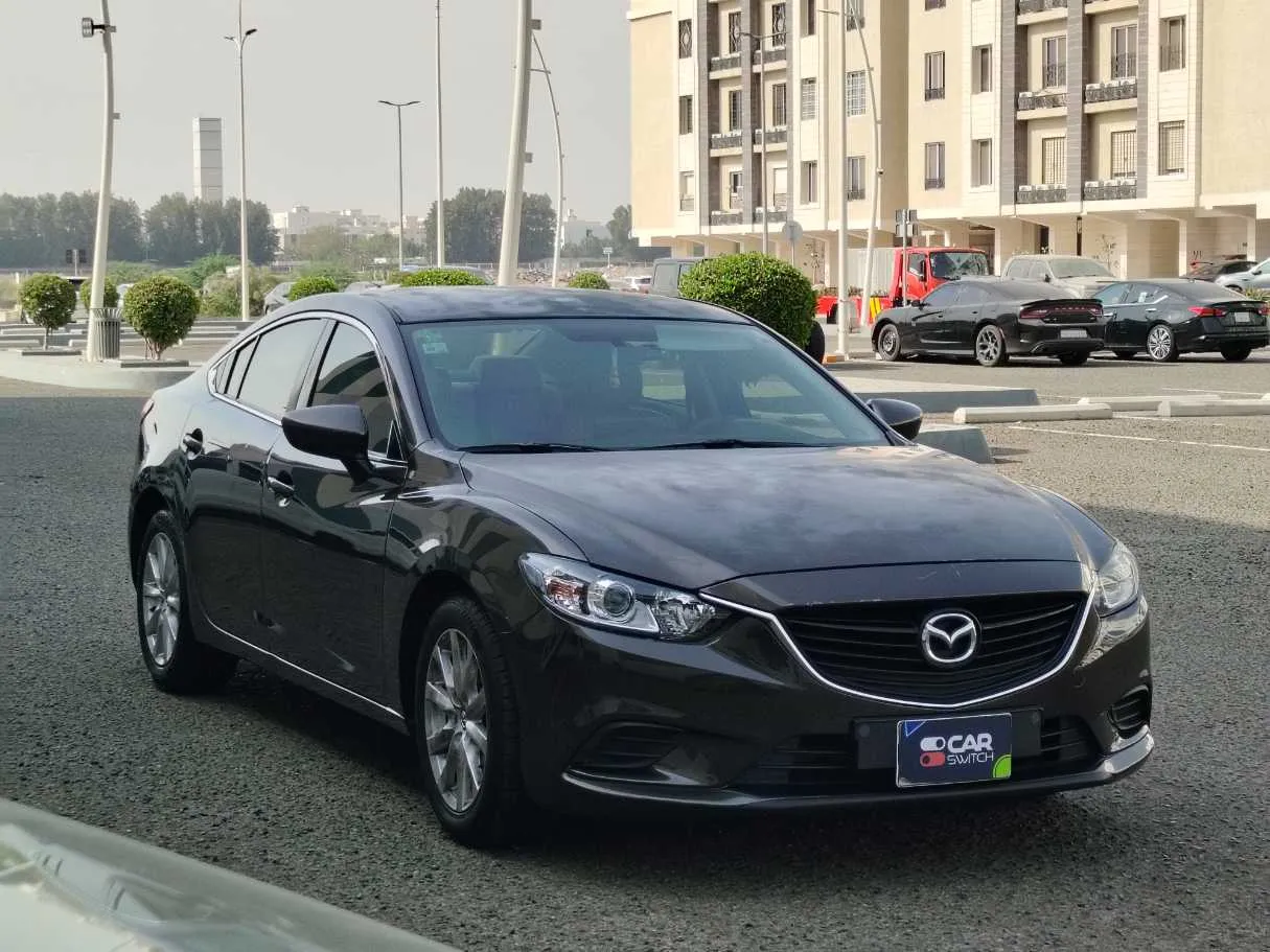 Car image 3