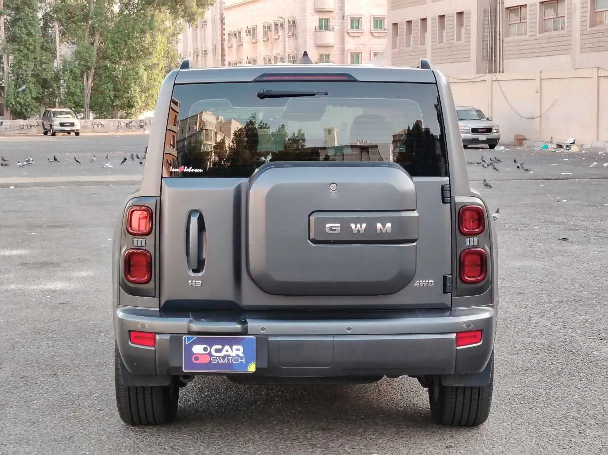 Car image 6