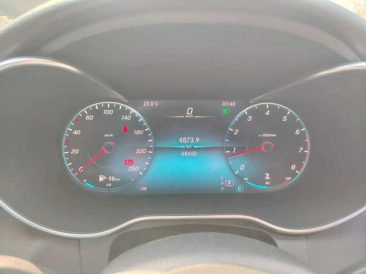Car image 28