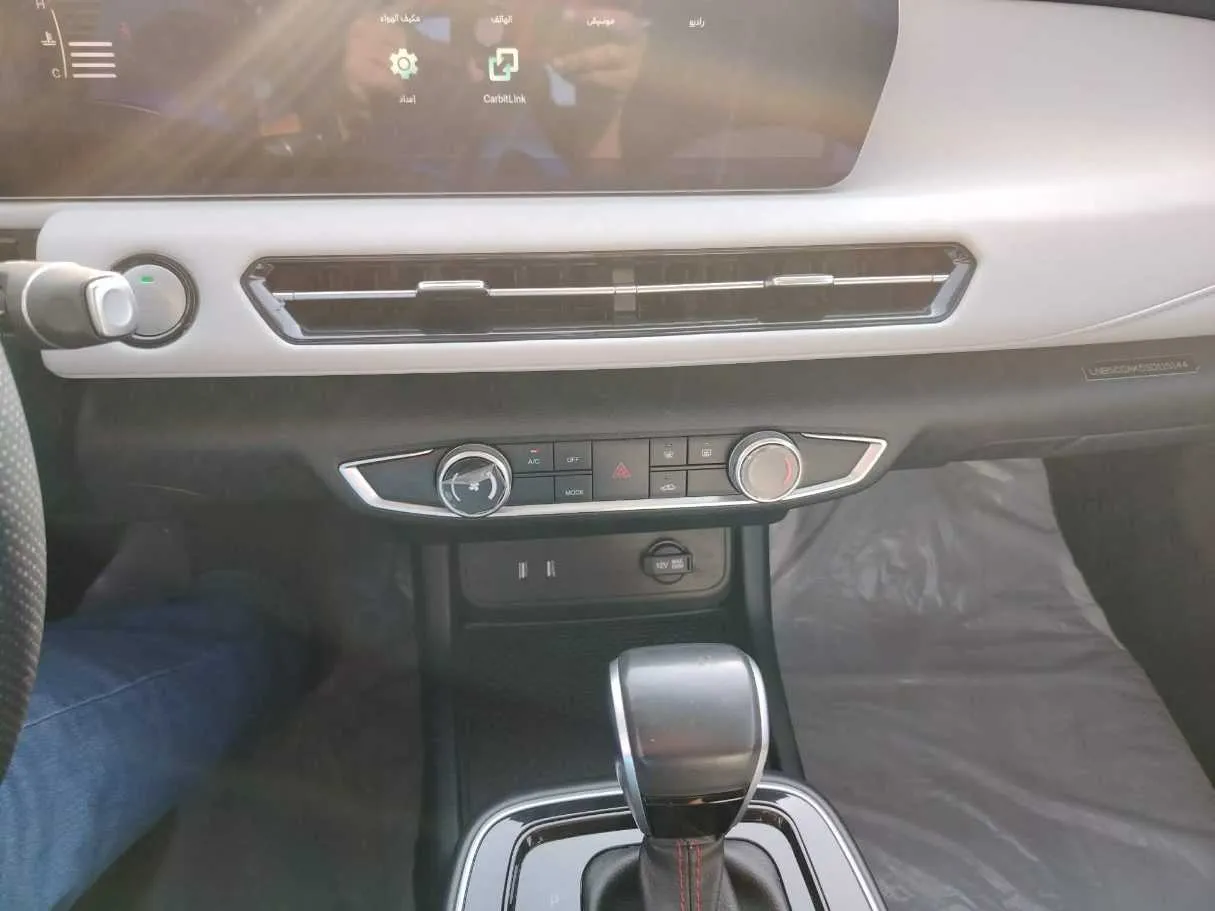 Car image 28