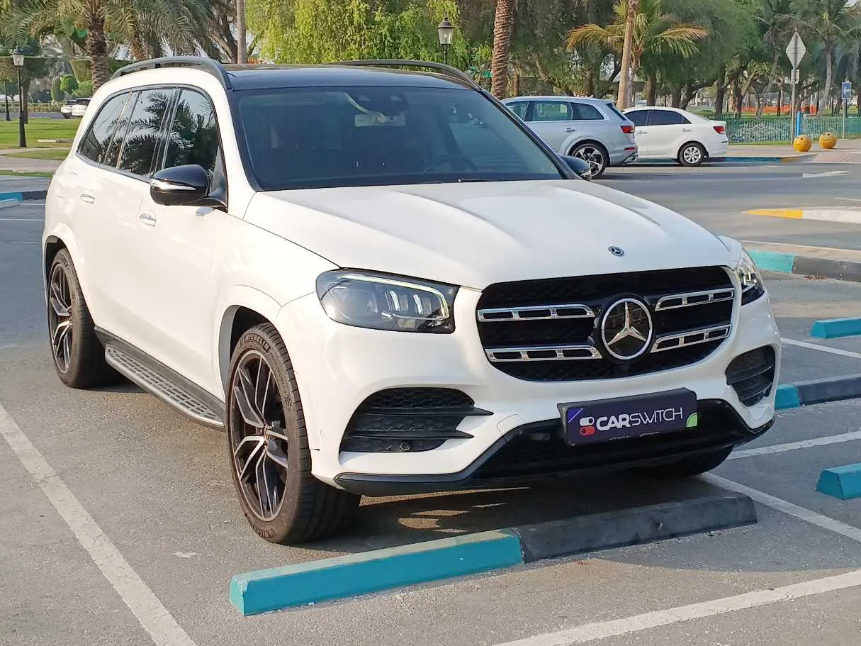Car image 3