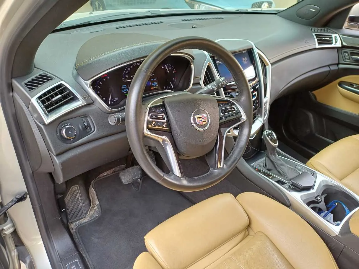 Car image 11