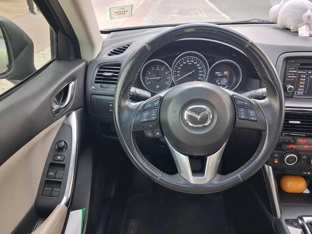 Car image 16