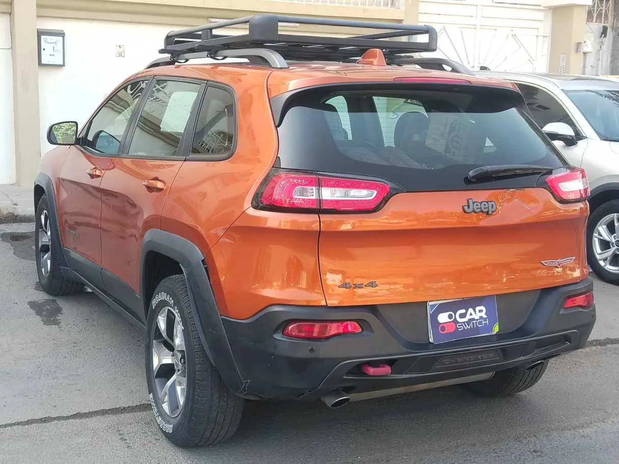 Car image 7