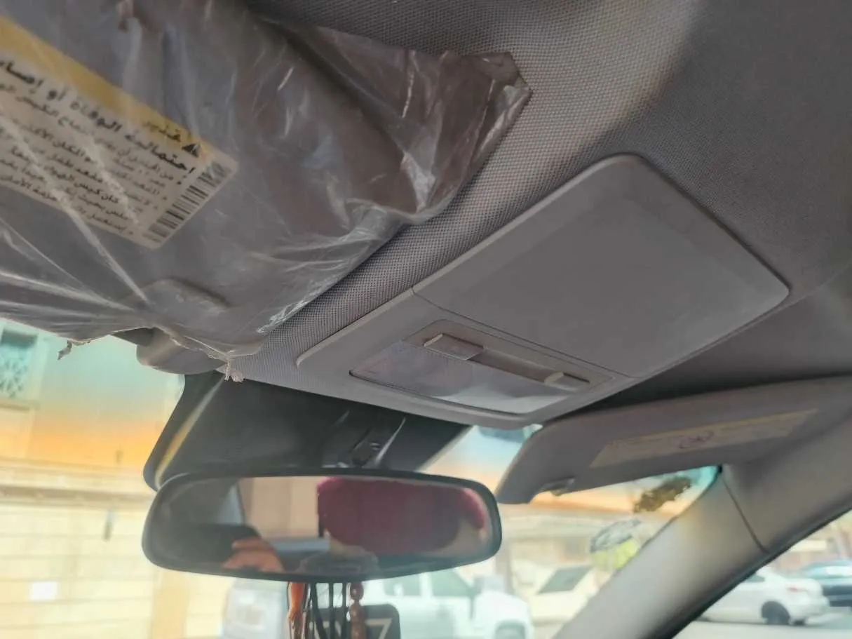 Car image 29
