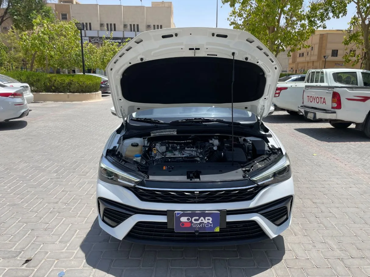 Car image 24