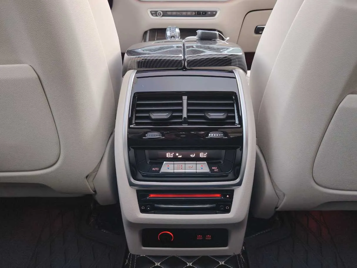 Car image 42