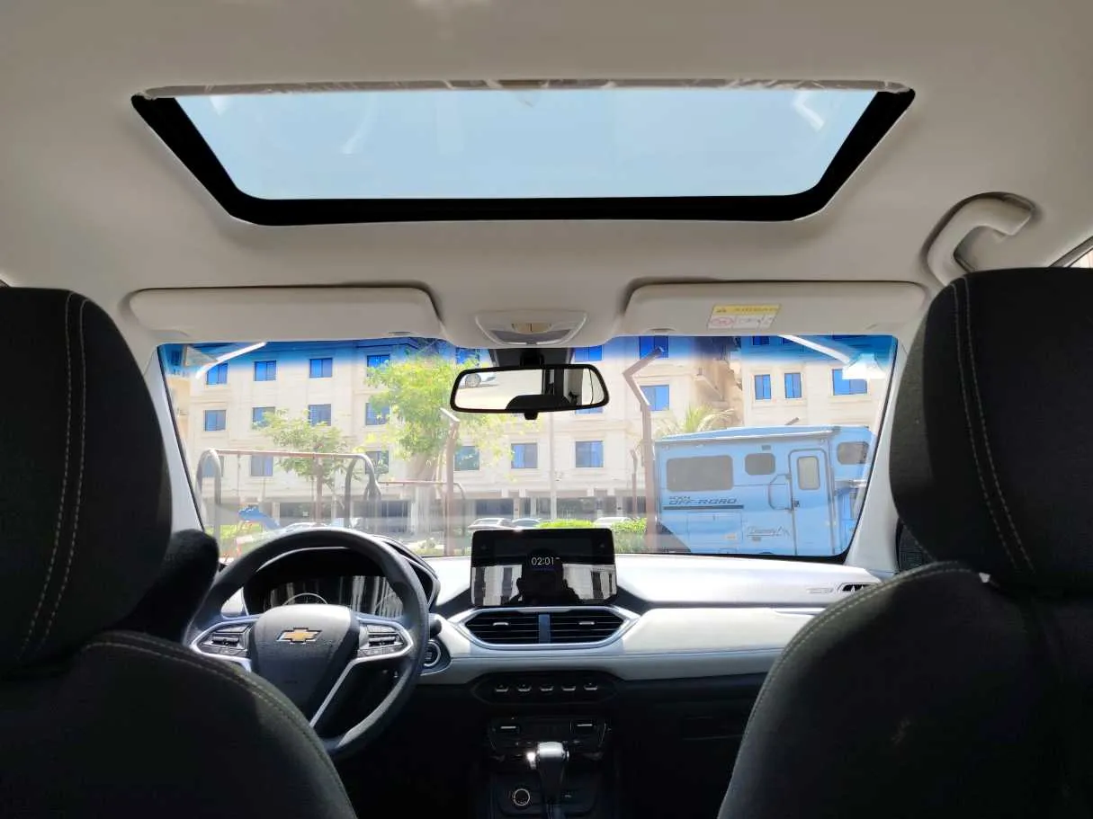 Car image 18