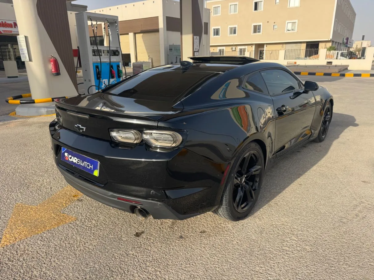 Car image 5