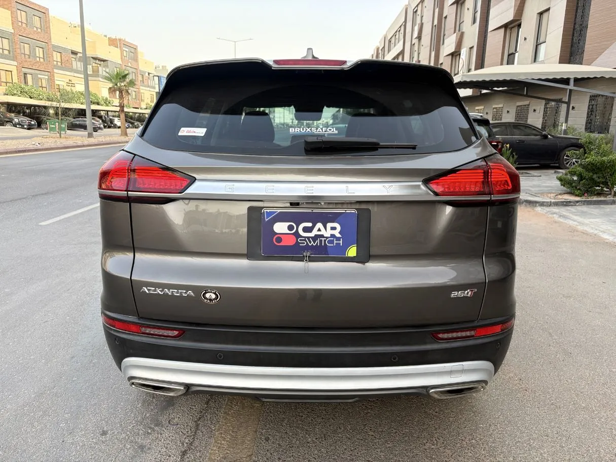 Car image 6