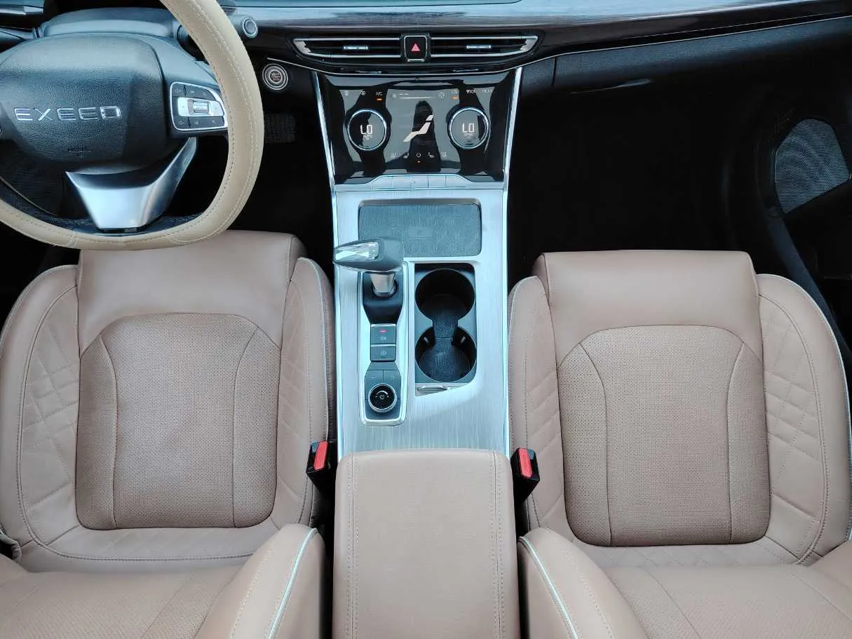 Car image 22