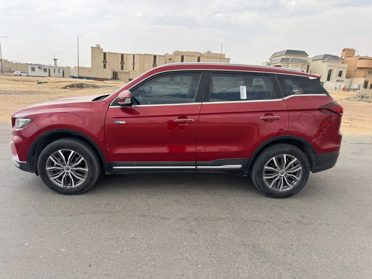 Car image 8