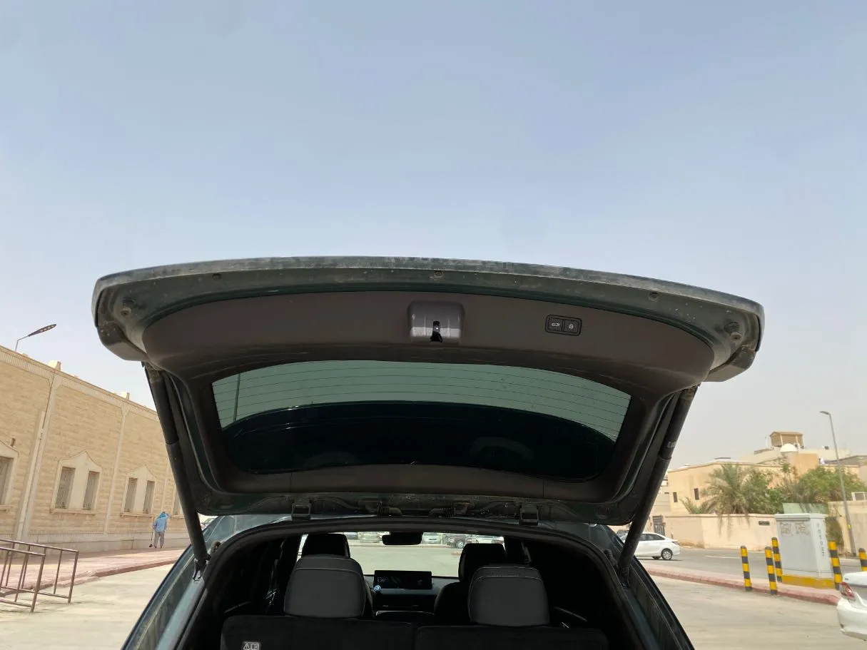 Car image 22