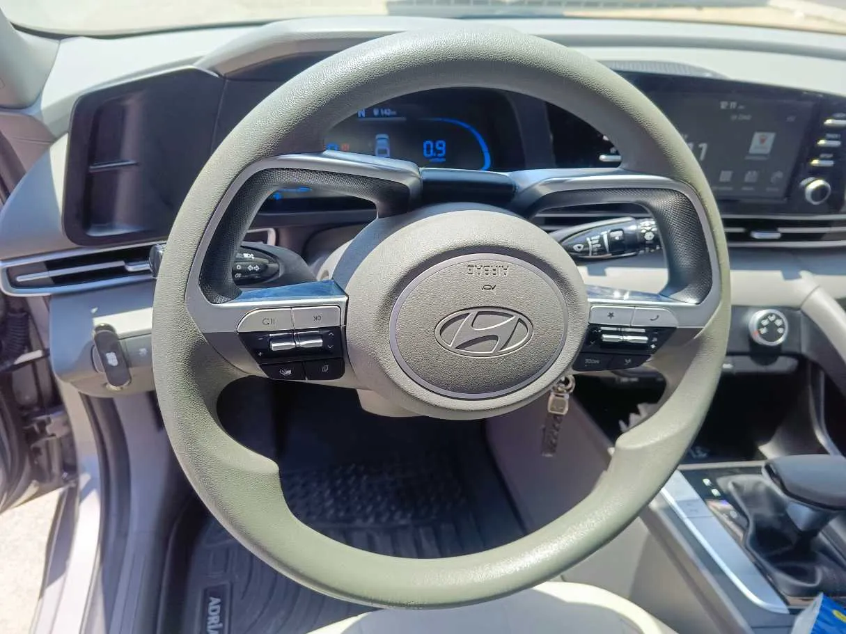 Car image 22