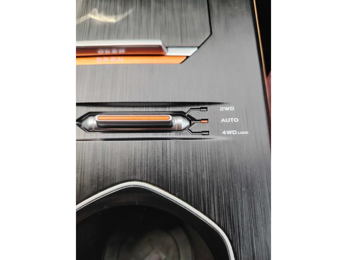 Car image 20