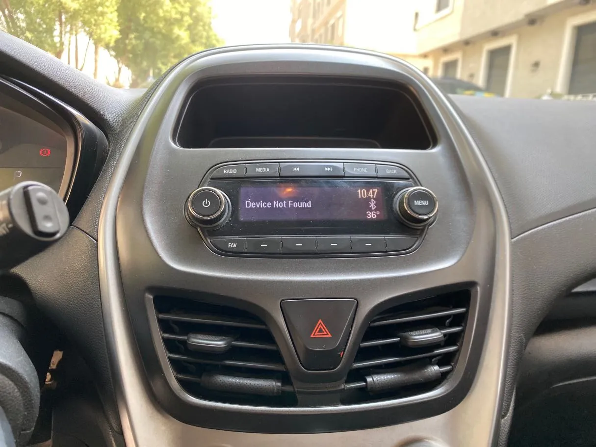 Car image 15