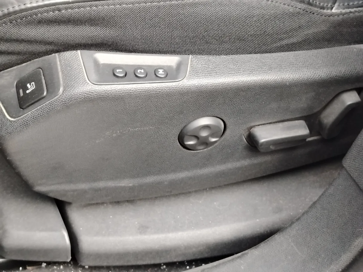 Car image 31