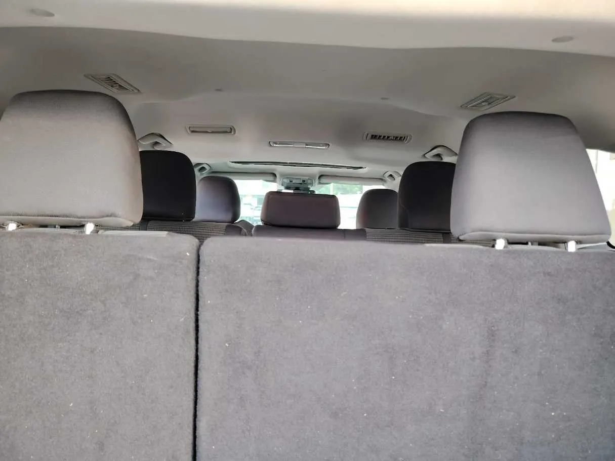 Car image 31