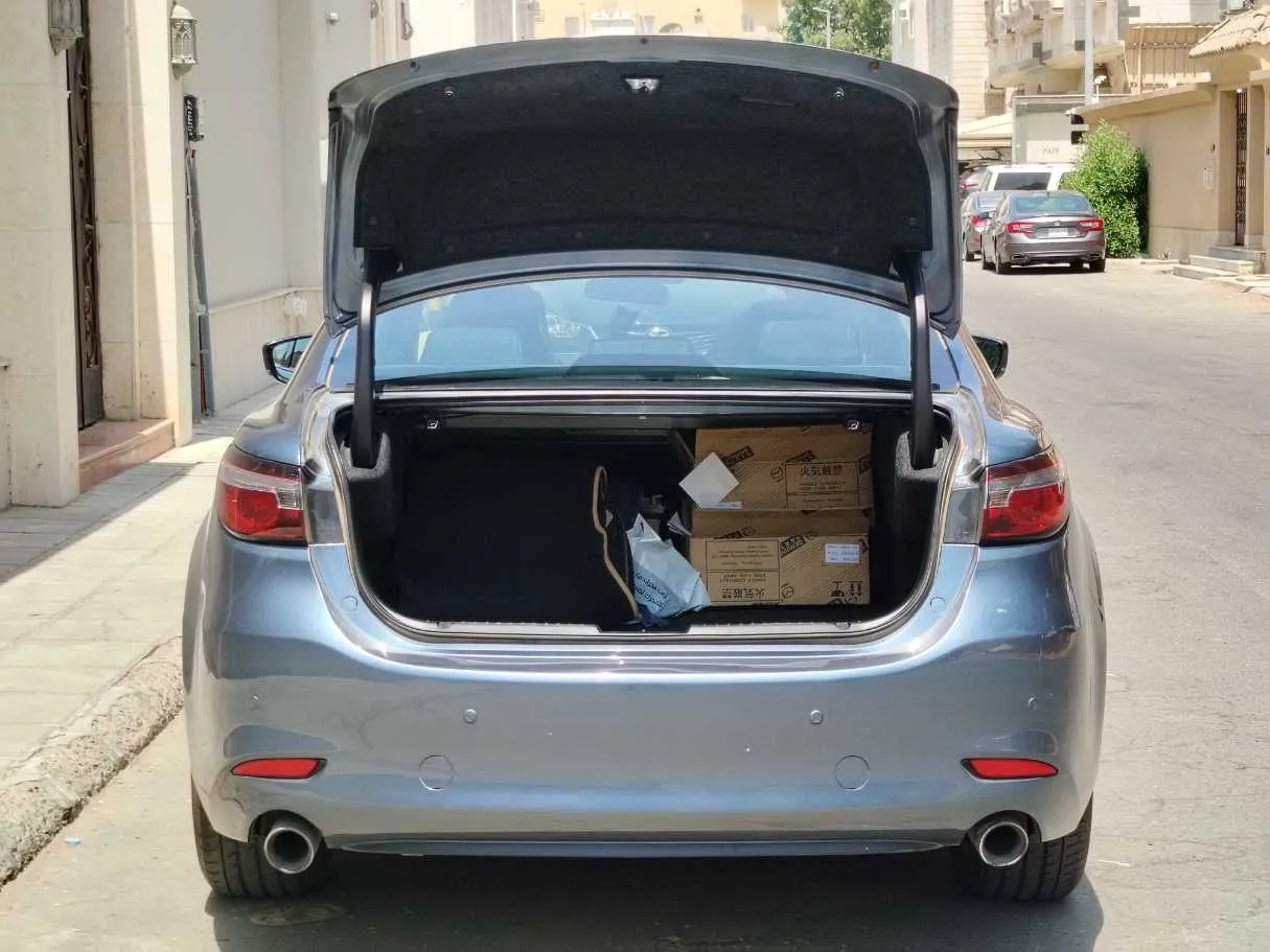 Car image 22