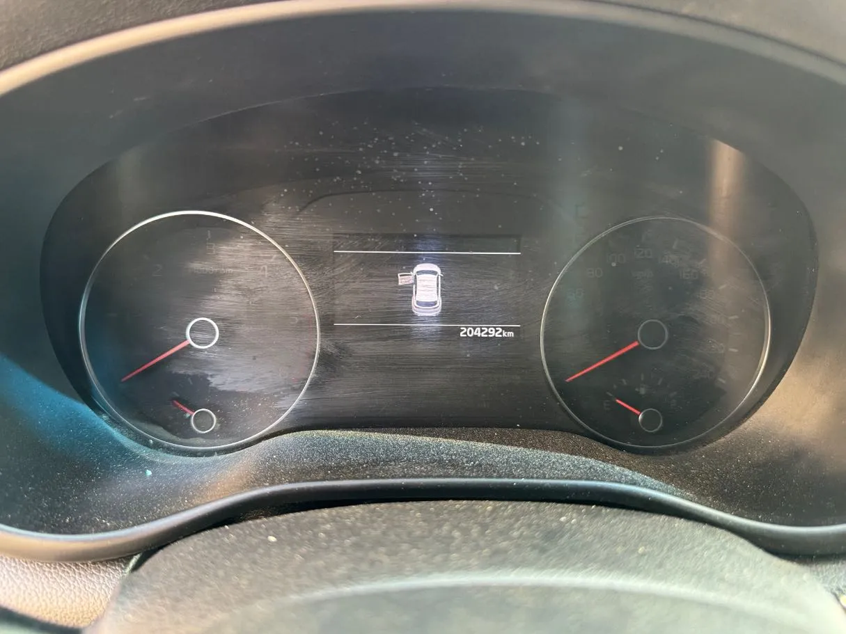 Car image 22