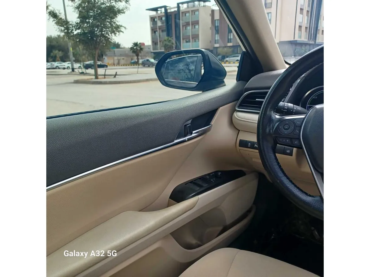 Car image 21
