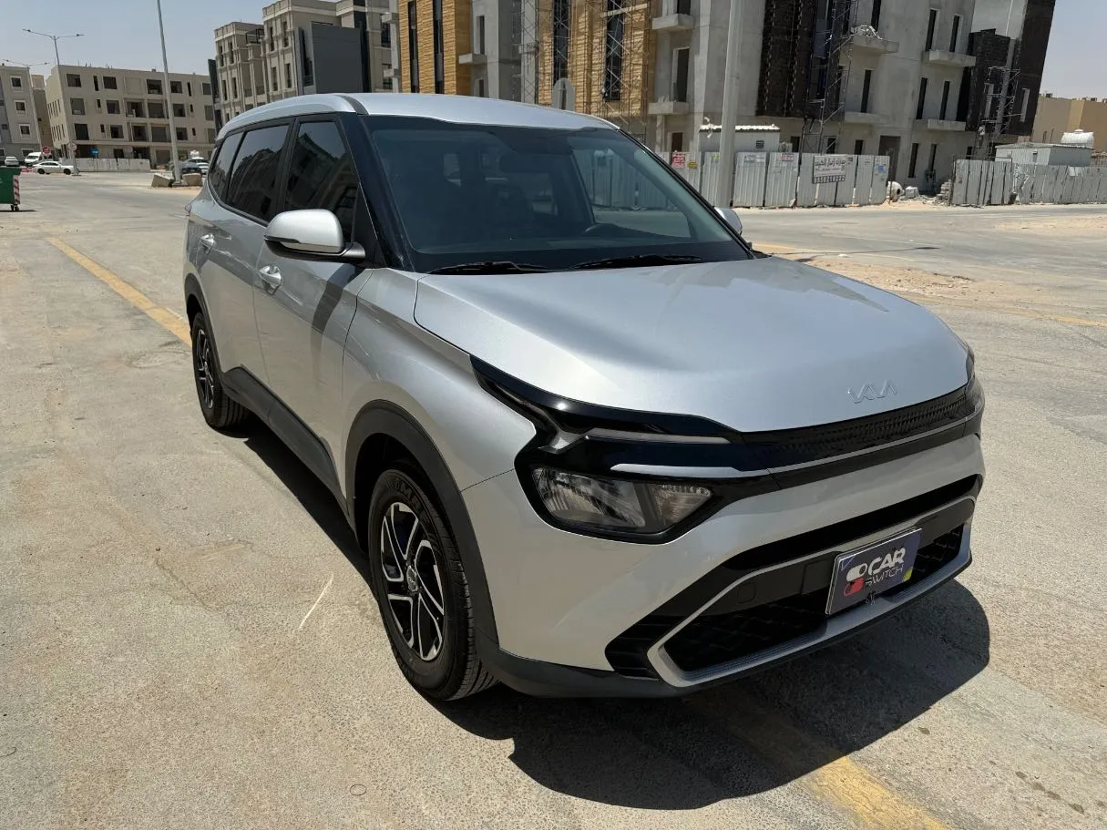 Car image 3