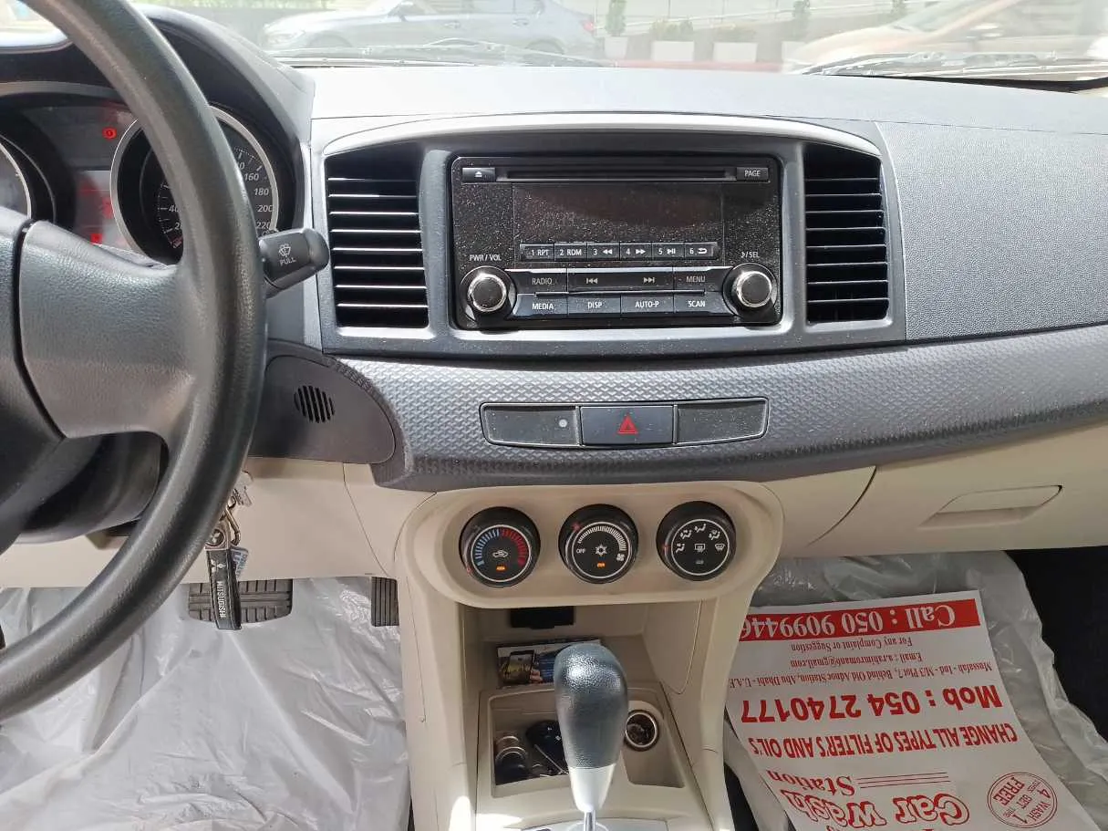 Car image 16